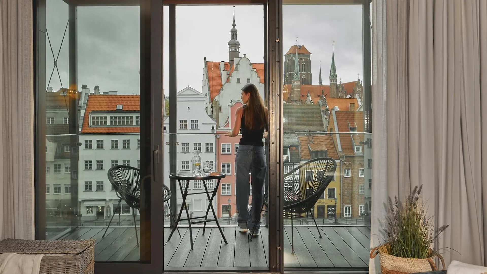 Deo Plaza Premium Suites, Riverside & Radisson Spa By Downtown Apartments Gdansk Poland