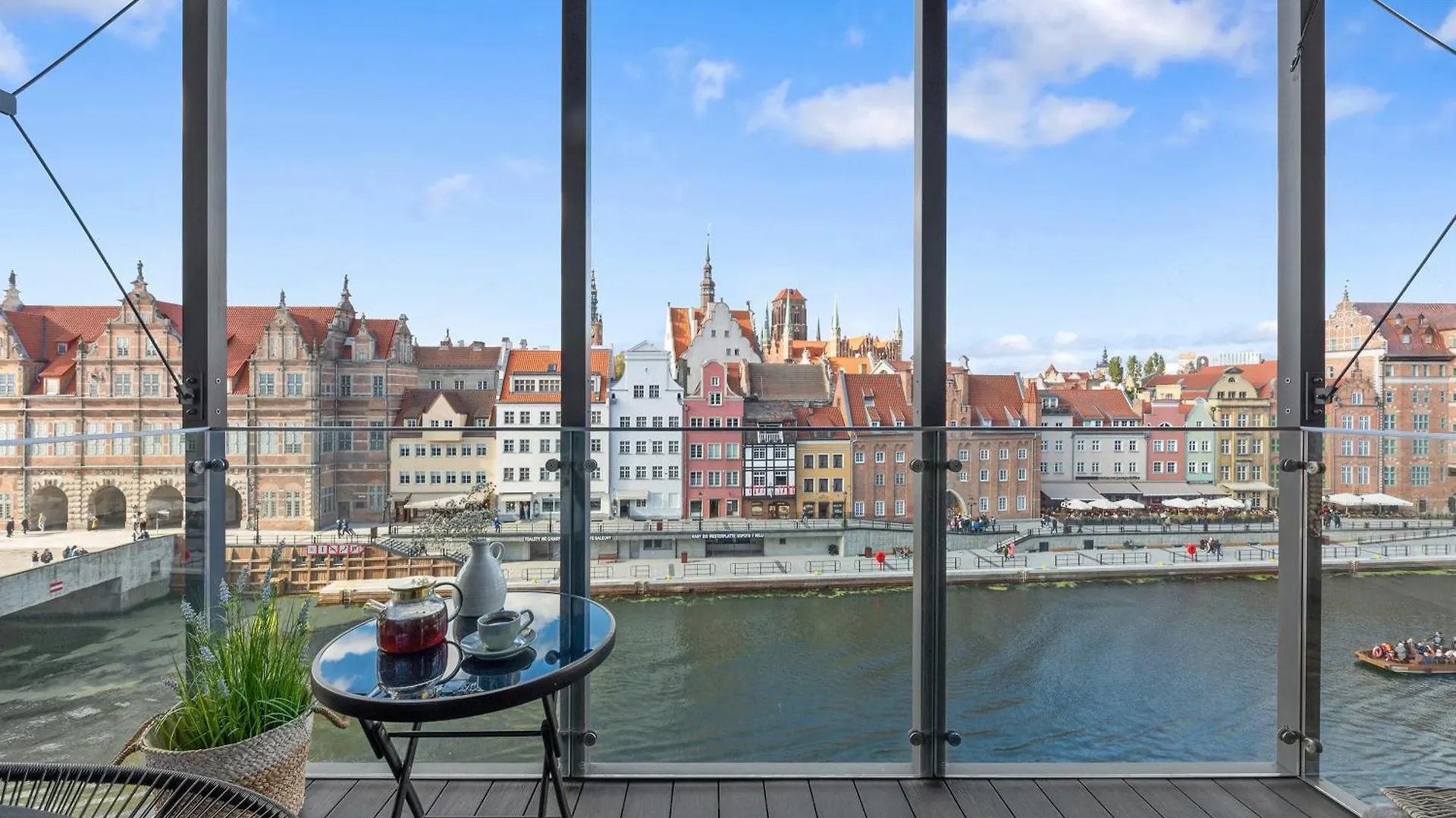 Deo Plaza Premium Suites, Riverside & Radisson Spa By Downtown Apartments Gdansk