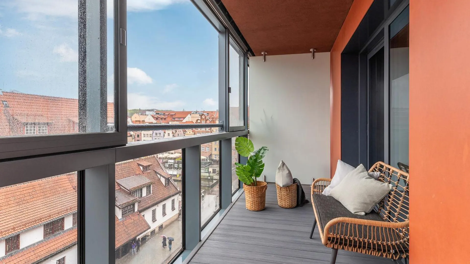 Deo Plaza Premium Suites, Riverside & Radisson Spa By Downtown Apartments Gdansk