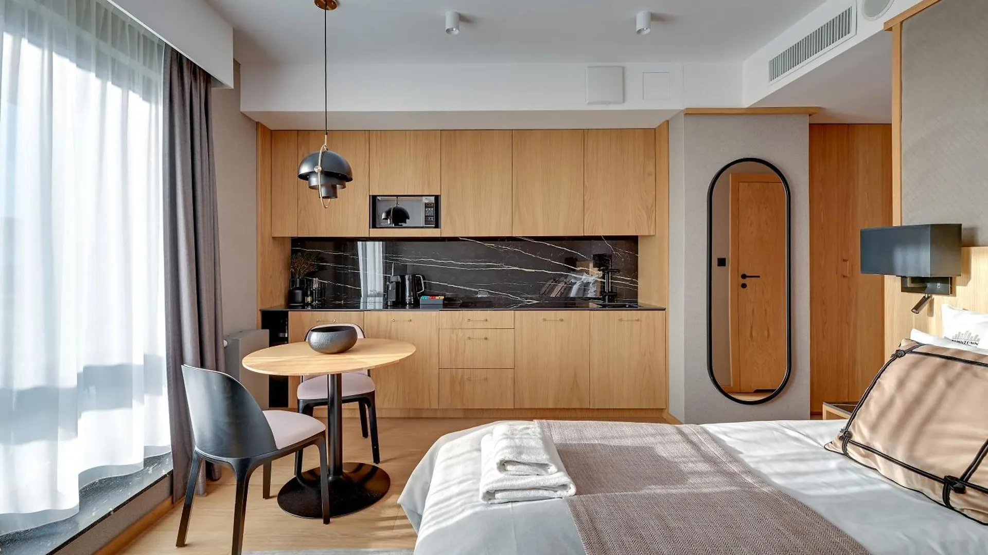 Deo Plaza Premium Suites, Riverside & Radisson Spa By Downtown Apartments Gdansk