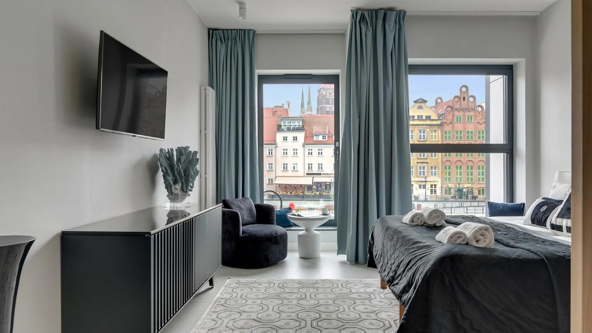 Deo Plaza Premium Suites, Riverside & Radisson Spa By Downtown Apartments Gdansk