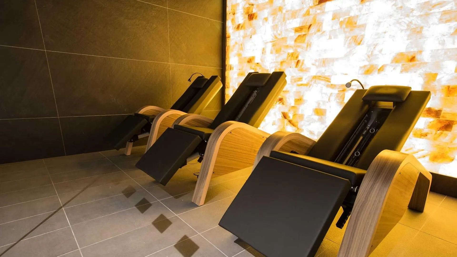 Deo Plaza Premium Suites, Riverside & Radisson Spa By Downtown Apartments غدانسك
