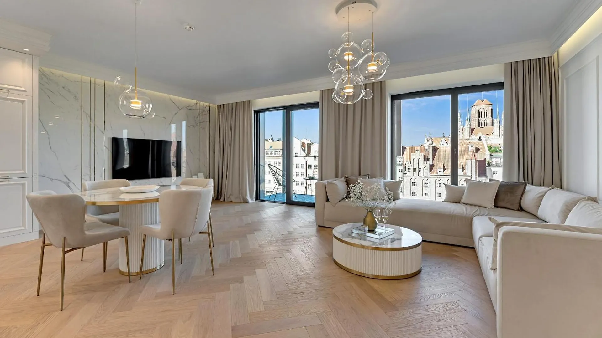 Deo Plaza Premium Suites, Riverside & Radisson Spa By Downtown Apartments غدانسك