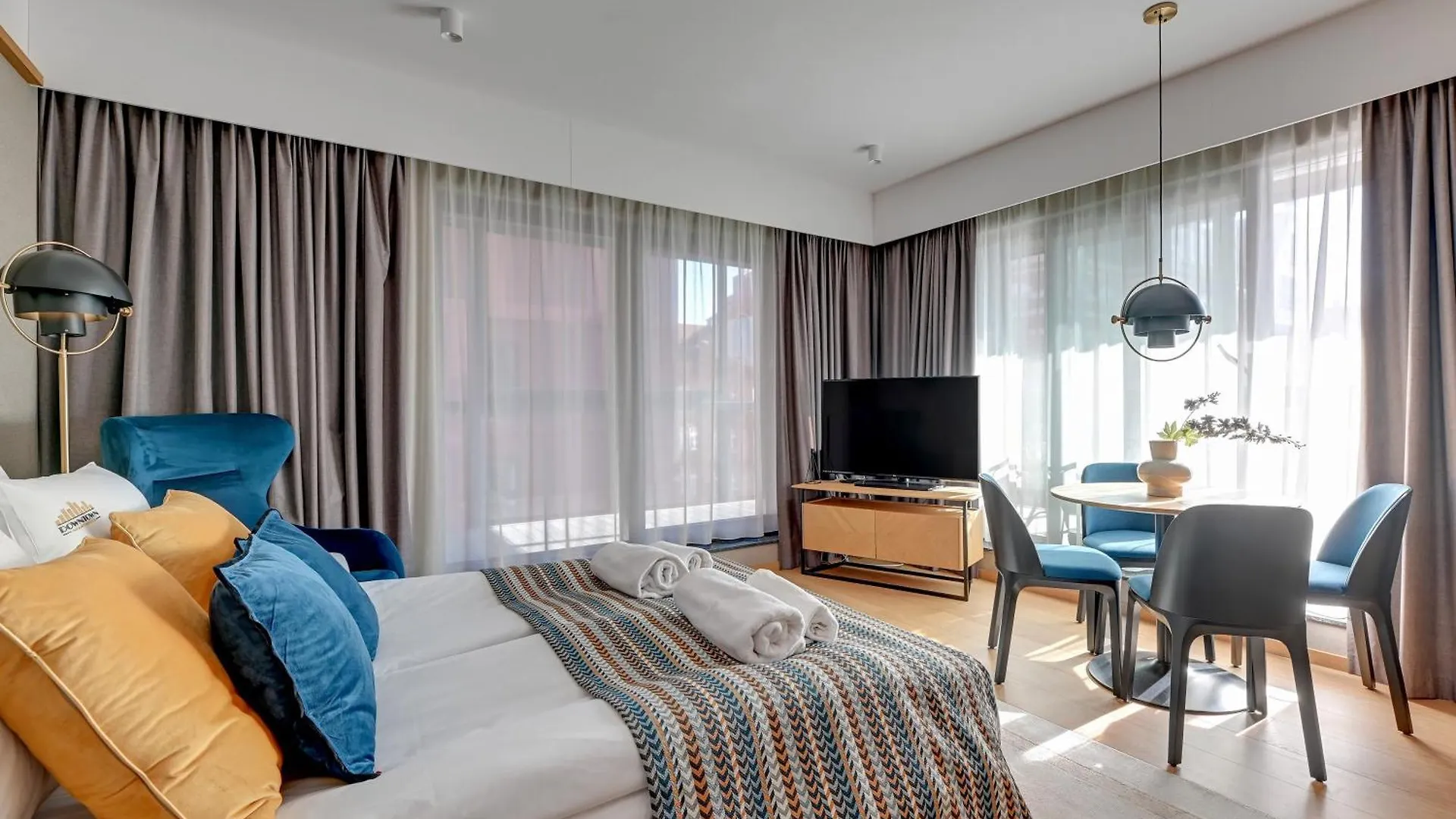 Deo Plaza Premium Suites, Riverside & Radisson Spa By Downtown Apartments غدانسك