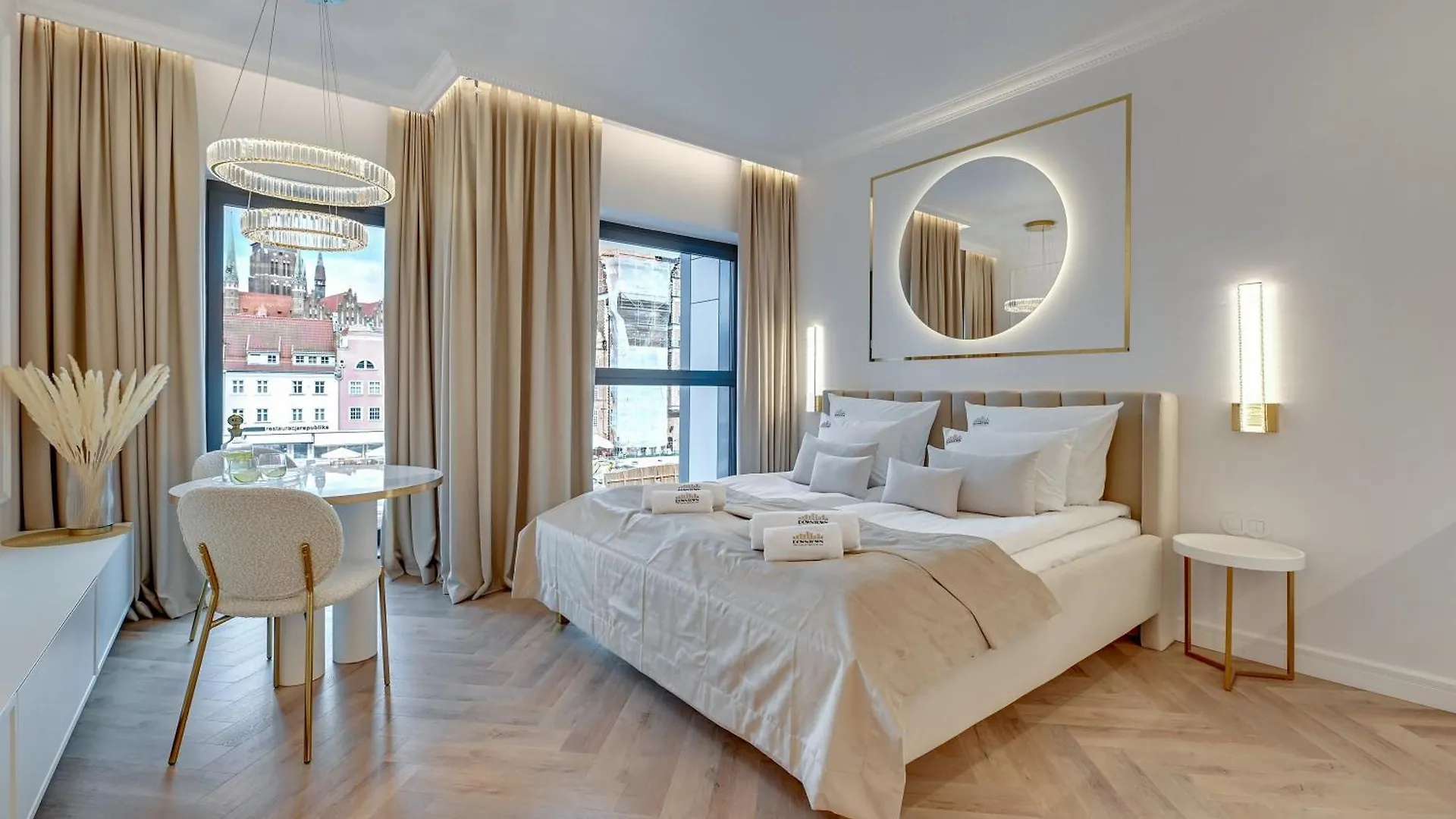 Deo Plaza Premium Suites, Riverside & Radisson Spa By Downtown Apartments غدانسك