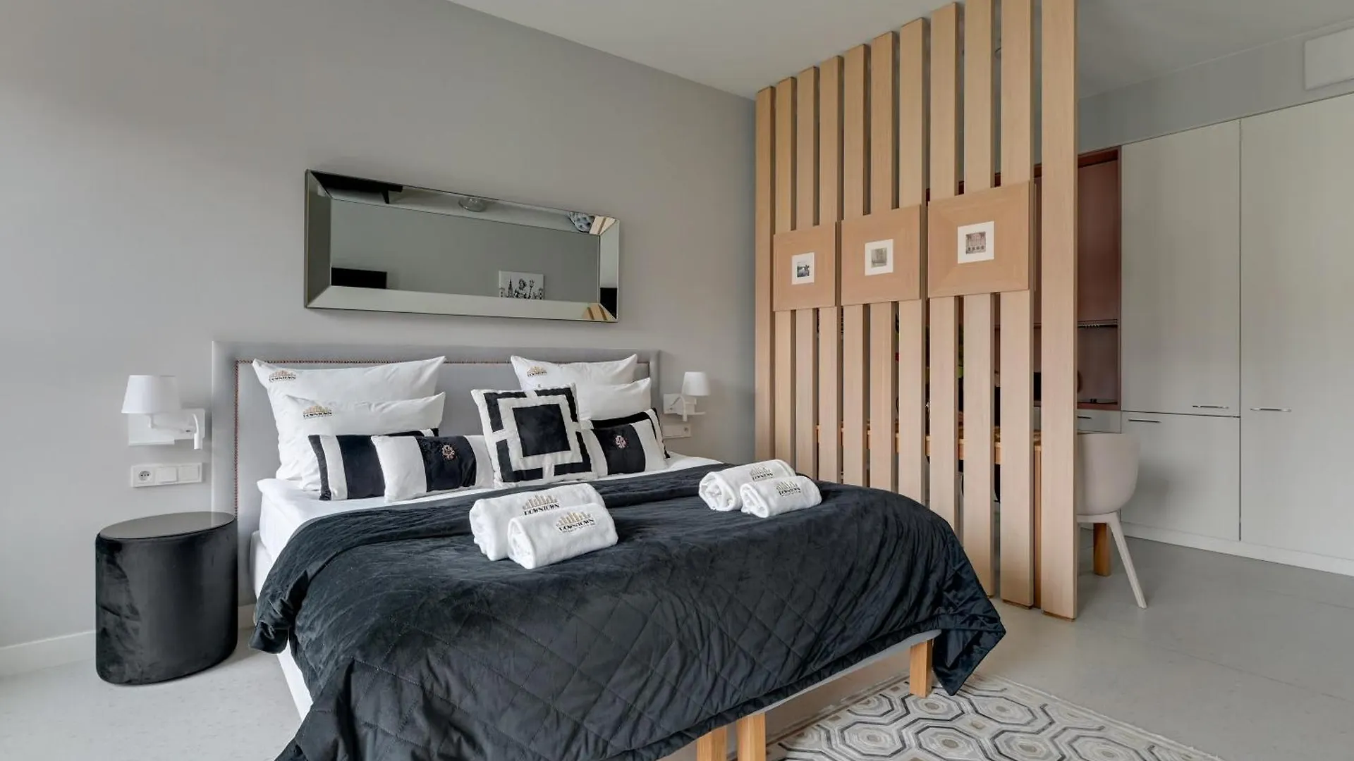 Deo Plaza Premium Suites, Riverside & Radisson Spa By Downtown Apartments غدانسك