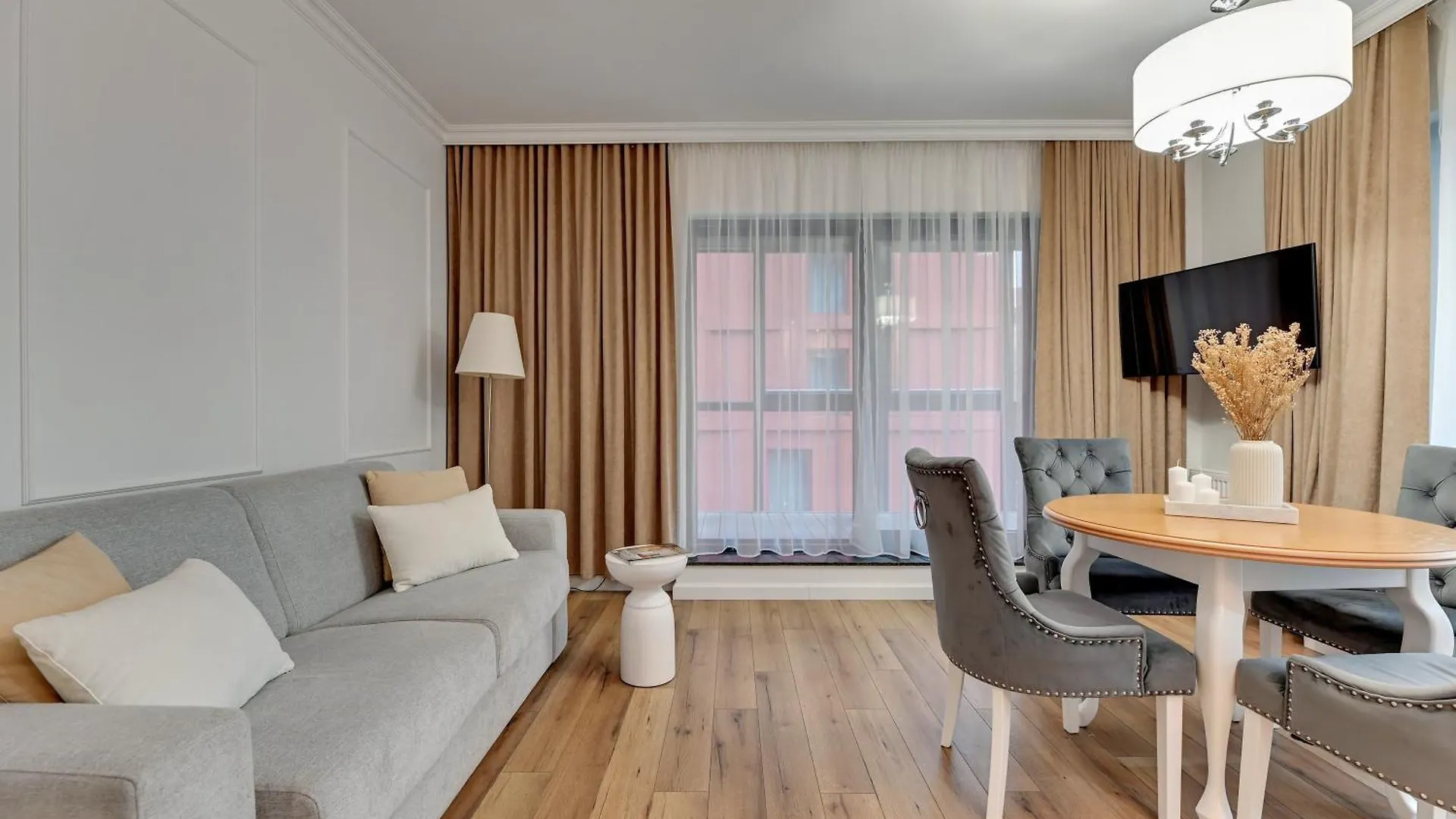 Deo Plaza Premium Suites, Riverside & Radisson Spa By Downtown Apartments غدانسك