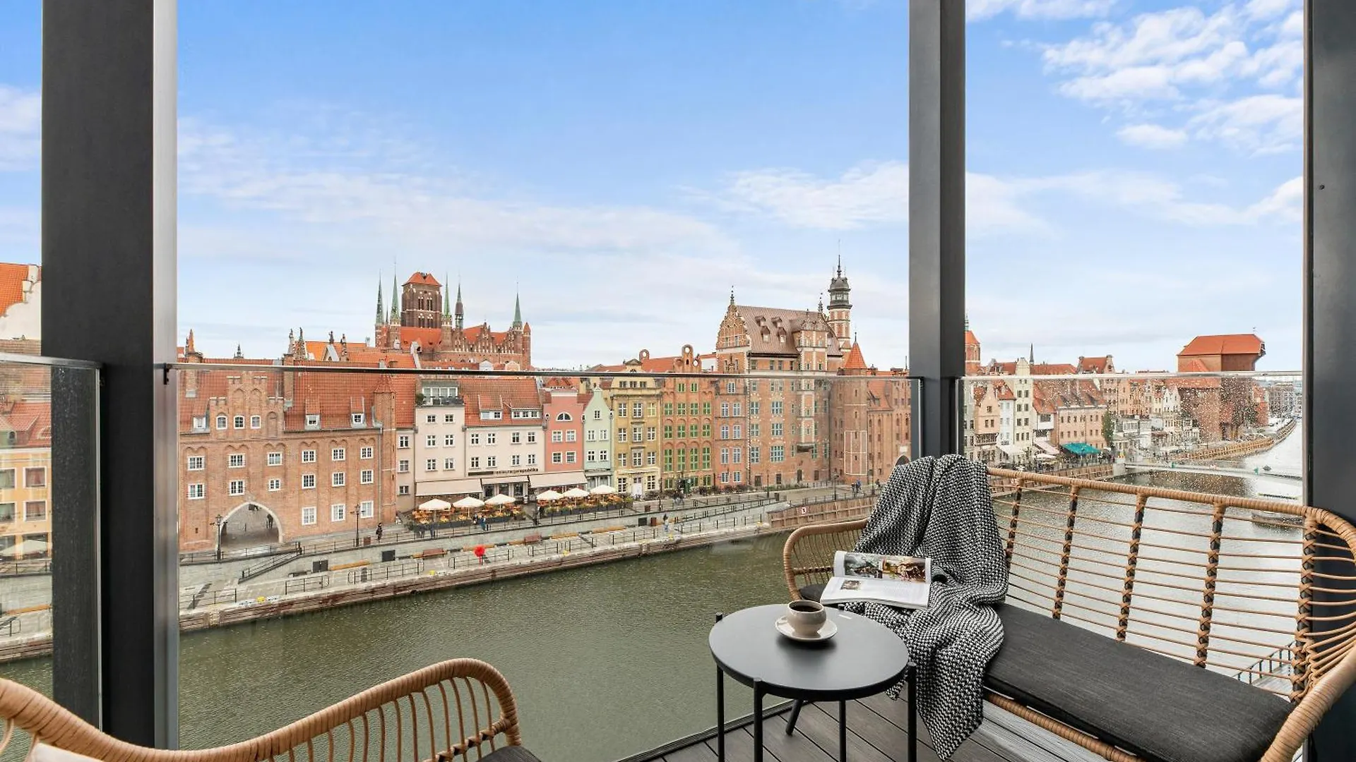 Deo Plaza Premium Suites, Riverside & Radisson Spa By Downtown Apartments غدانسك